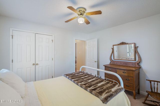 1212 N Wingate Way, Maryville, TN 37803