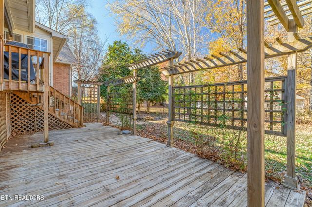 1212 N Wingate Way, Maryville, TN 37803