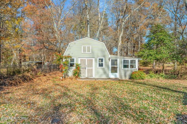 1212 N Wingate Way, Maryville, TN 37803