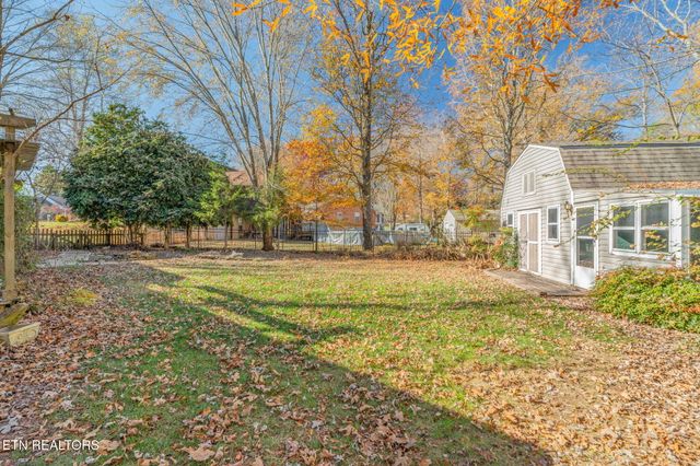 1212 N Wingate Way, Maryville, TN 37803