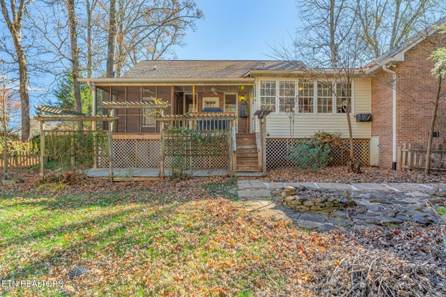 1212 N Wingate Way, Maryville, TN 37803