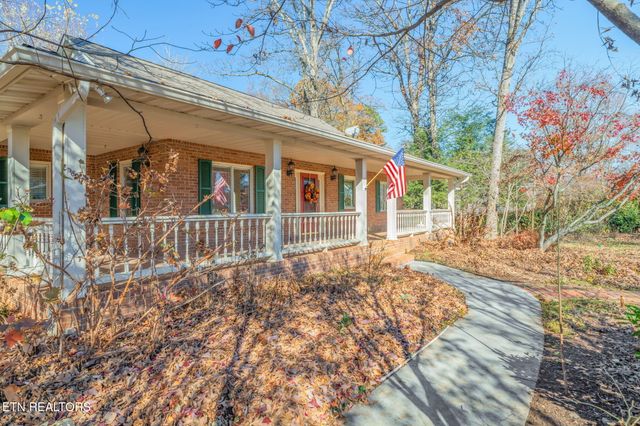 1212 N Wingate Way, Maryville, TN 37803