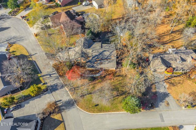 1212 N Wingate Way, Maryville, TN 37803