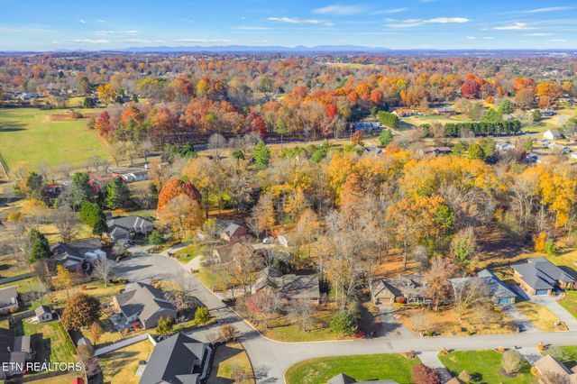 1212 N Wingate Way, Maryville, TN 37803