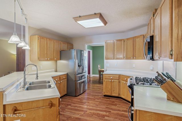 1212 N Wingate Way, Maryville, TN 37803