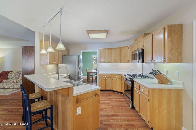 1212 N Wingate Way, Maryville, TN 37803