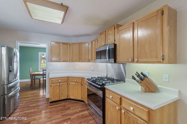 1212 N Wingate Way, Maryville, TN 37803