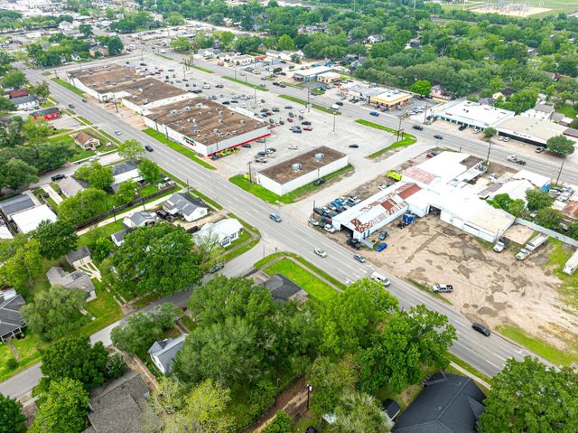 1105 San Jacinto Street, Rosenberg, TX 77471