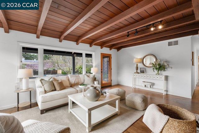 70 70 Carolyn Ct, Lafayette, CA 94549