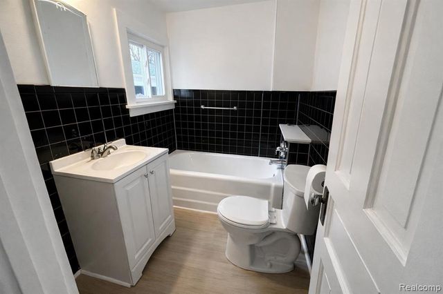 107 E John Street, Durand, MI 48429