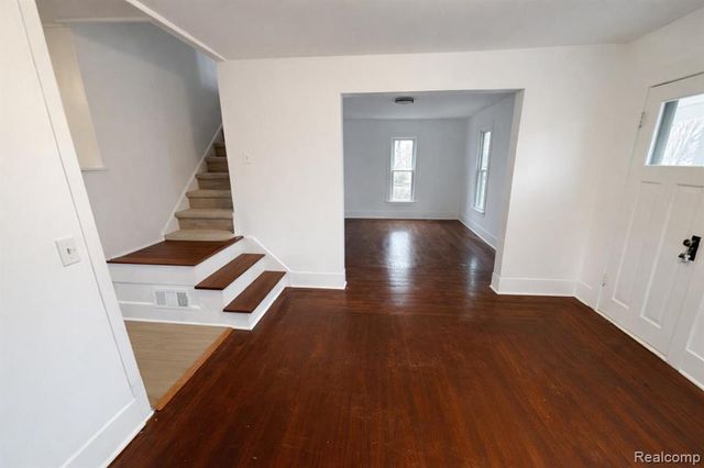 107 E John Street, Durand, MI 48429