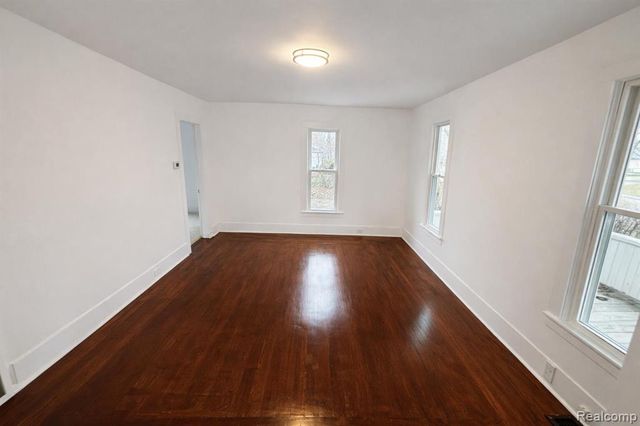 107 E John Street, Durand, MI 48429