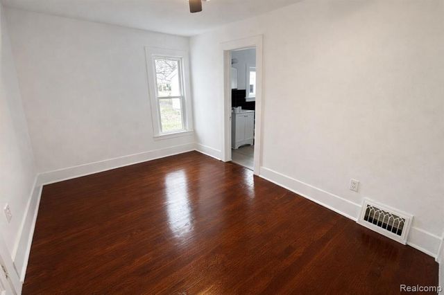 107 E John Street, Durand, MI 48429