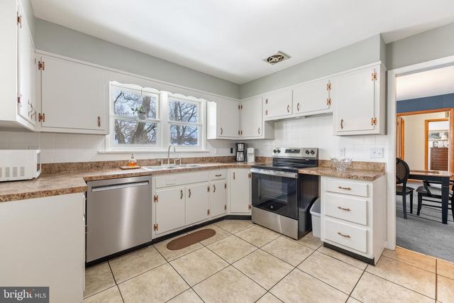 1343 HARRIS ST, State College, PA 16803