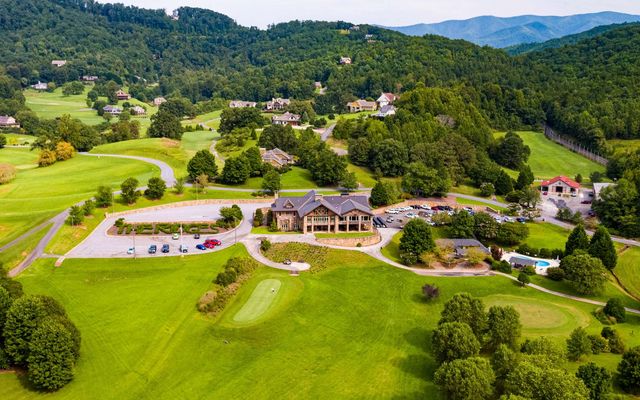 133A Mountain Harbour Drive, Hayesville, NC 28904