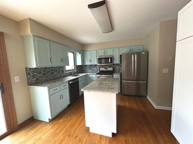 3413 Charlemaine Drive, Aurora, IL 60504