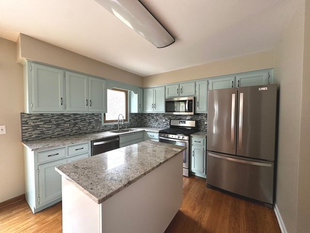 3413 Charlemaine Drive, Aurora, IL 60504