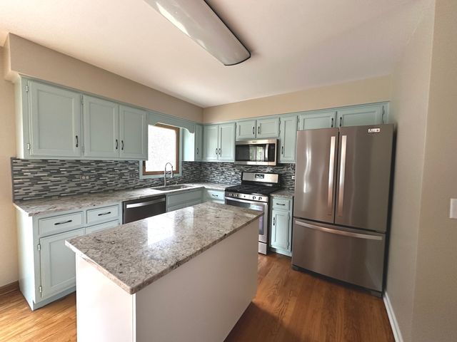 3413 Charlemaine Drive, Aurora, IL 60504