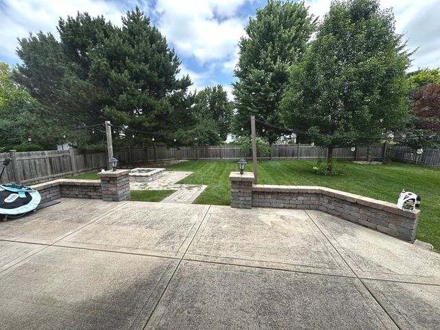 3413 Charlemaine Drive, Aurora, IL 60504