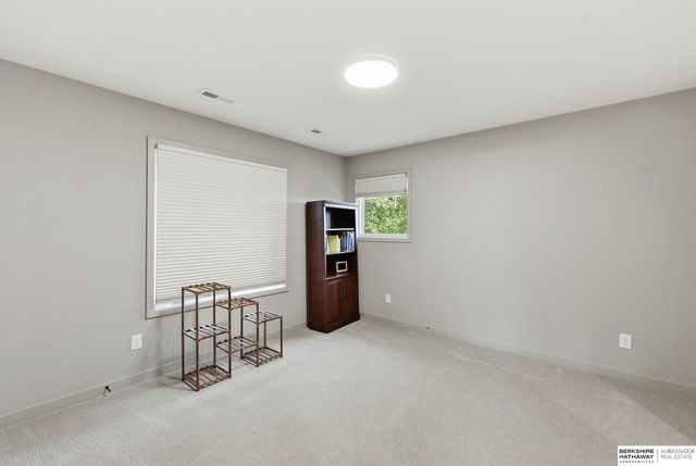 2007 S 211 Street, Elkhorn, NE 68022