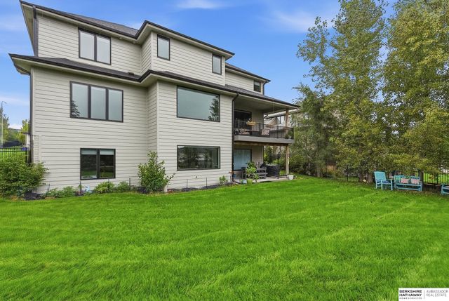 2007 S 211 Street, Elkhorn, NE 68022