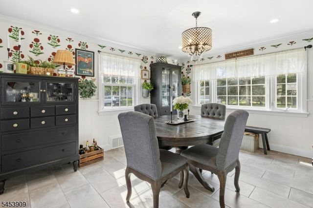 8 CHEROKEE ROAD, Cranford Twp., NJ 07016