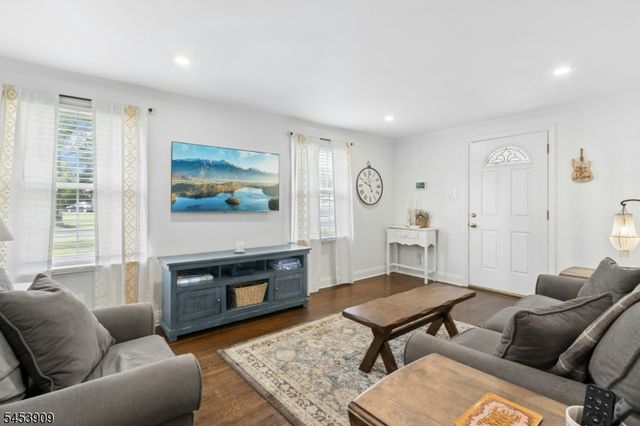 8 CHEROKEE ROAD, Cranford Twp., NJ 07016