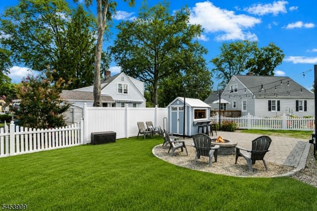 8 CHEROKEE ROAD, Cranford Twp., NJ 07016