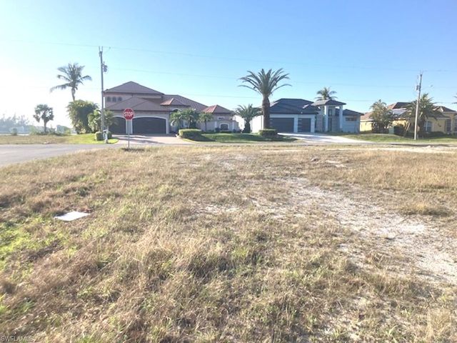 2700 NW 45th AVE, Cape Coral, FL 33993