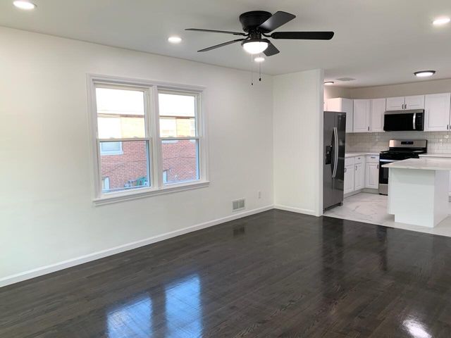 1038 167th Street, Hammond, IN 46324
