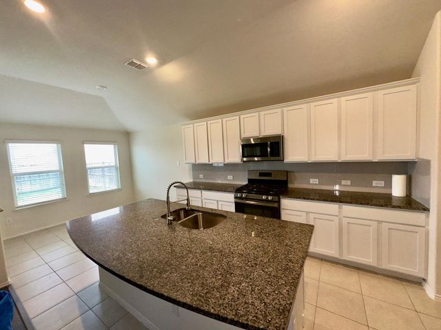 505 Saguaro Drive, Fort Worth, TX 76052
