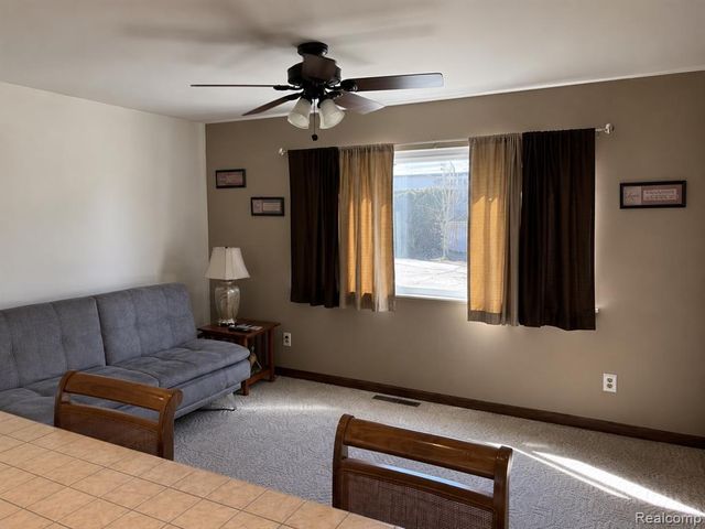 11424 Hazel Avenue, Grand Blanc, MI 48439