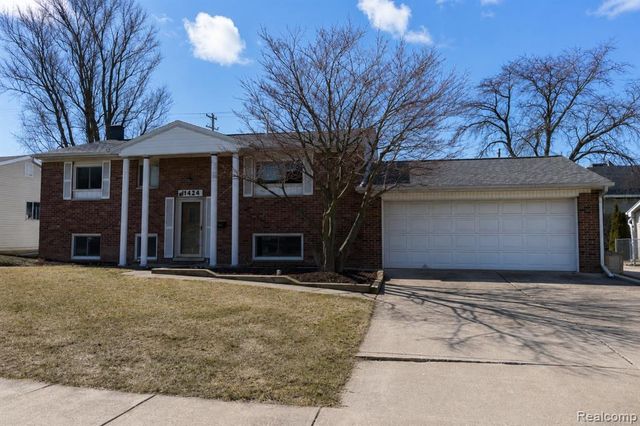 11424 Hazel Avenue, Grand Blanc, MI 48439