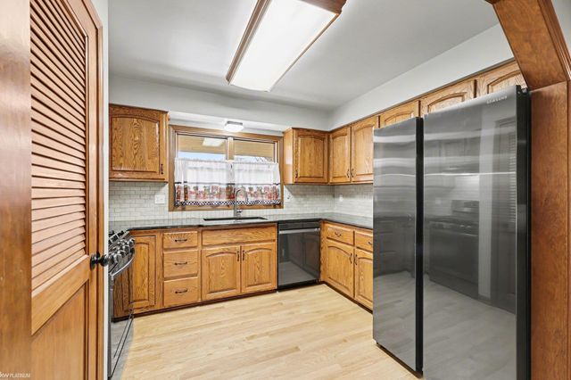 4748 Starville Road, China Twp, MI 48054