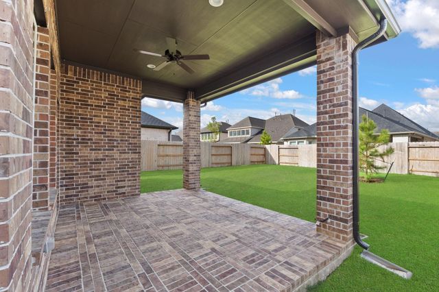 607 Crested Duck Court, Willis, TX 77318