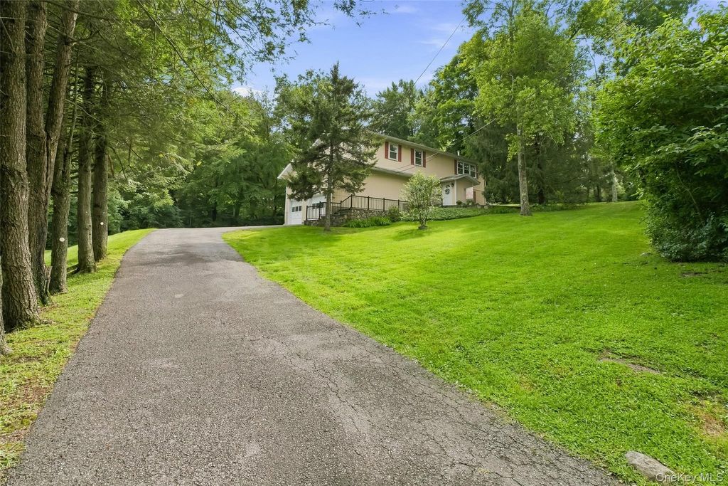 54 Deans Bridge Road, Somers, NY 10589 — exterior