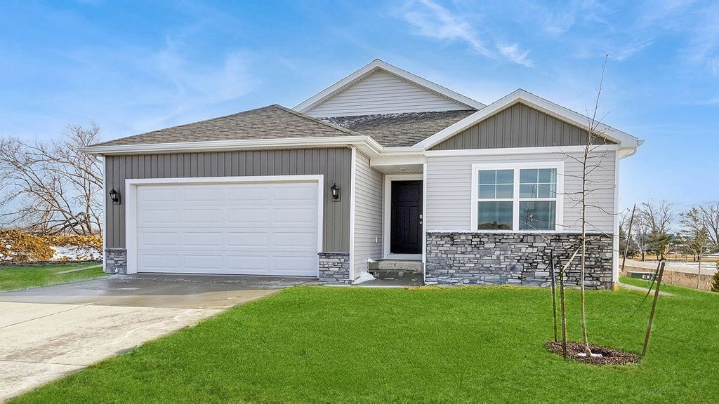 1215 NE Deerfield Drive, Ankeny, IA 50021