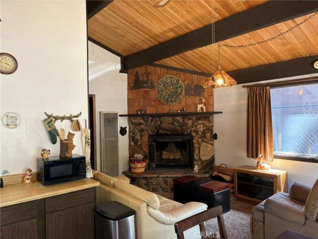 343 Holmes Lane, Sugarloaf, CA 92386