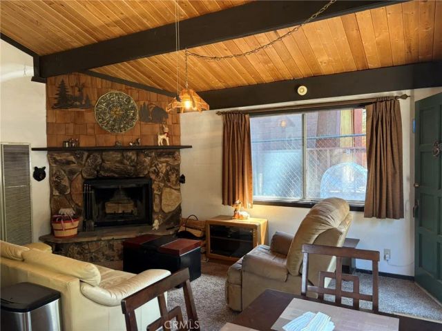 343 Holmes Lane, Sugarloaf, CA 92386