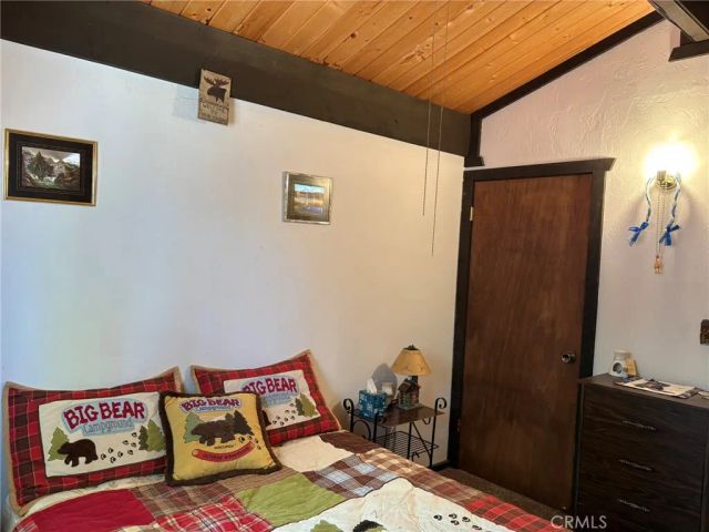 343 Holmes Lane, Sugarloaf, CA 92386