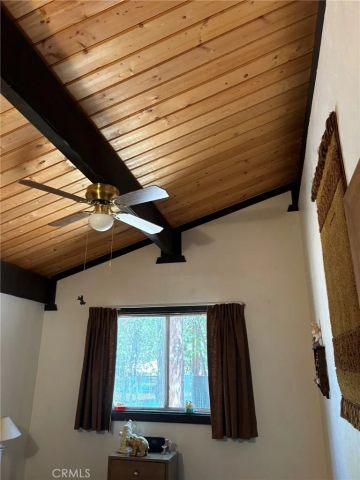 343 Holmes Lane, Sugarloaf, CA 92386