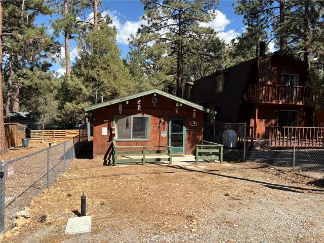 343 Holmes Lane, Sugarloaf, CA 92386