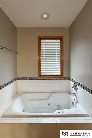 2210 N 151st Street, Omaha, NE 68116