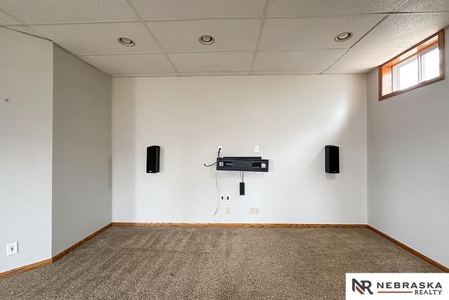 2210 N 151st Street, Omaha, NE 68116