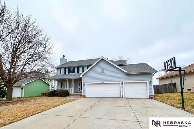 2210 N 151st Street, Omaha, NE 68116