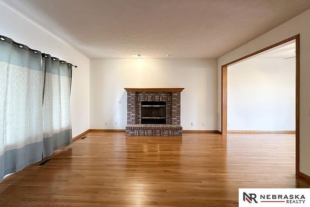 2210 N 151st Street, Omaha, NE 68116