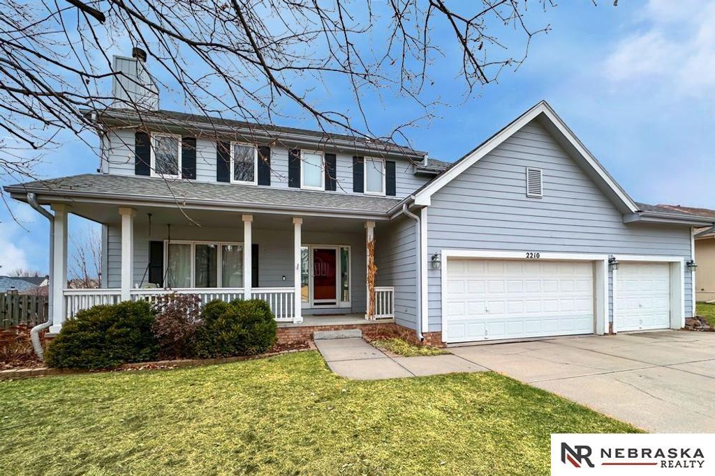 2210 N 151st Street, Omaha, NE 68116