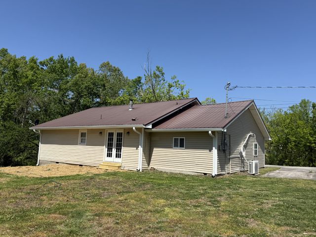23 Roney Ave, Hohenwald, TN 38462