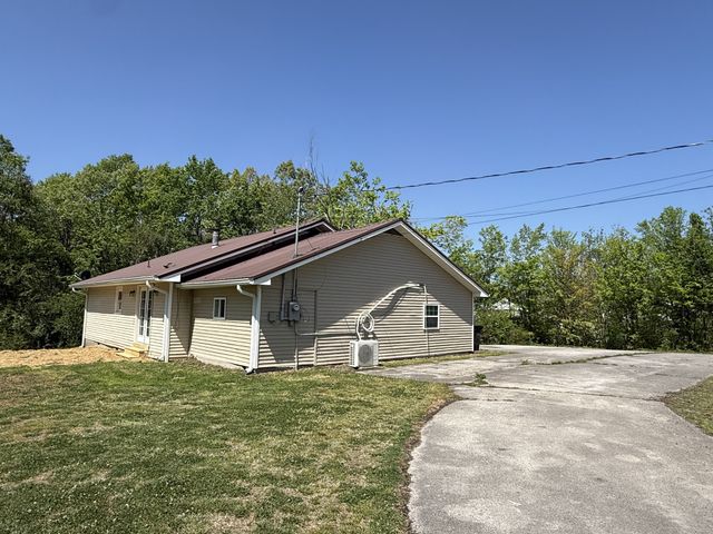 23 Roney Ave, Hohenwald, TN 38462