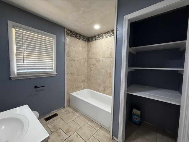 23 Roney Ave, Hohenwald, TN 38462